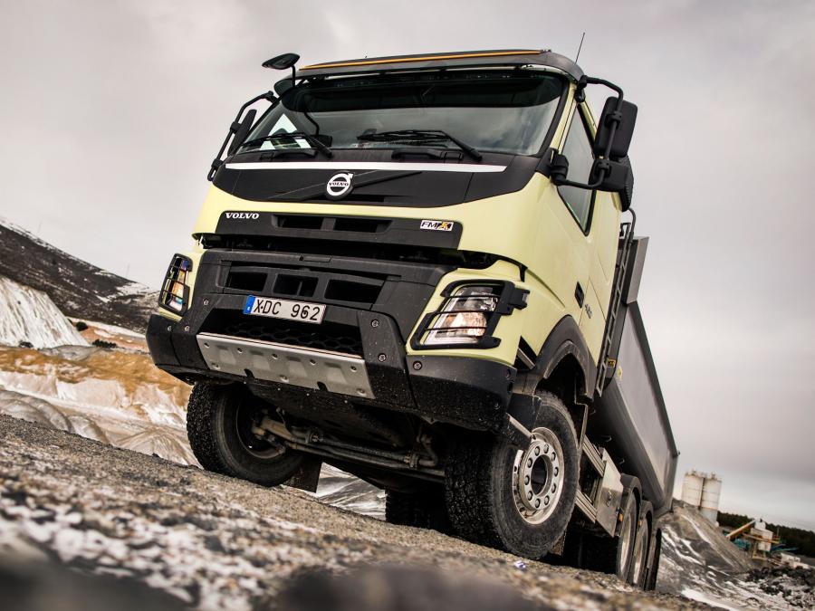  Volvo FMX 8x4 Tridem Tipper 2013 года  (фото 18 из 19)